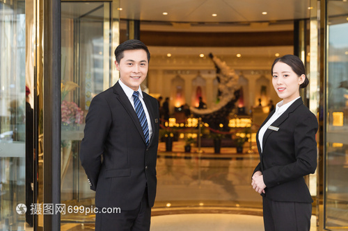 酒店管理服務(wù)人員接待形象與餐飲管理的綜合關(guān)系